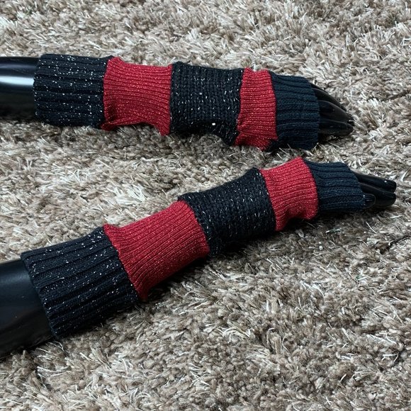 Arm Warmers With Thumb Hole - Picture 3 of 11